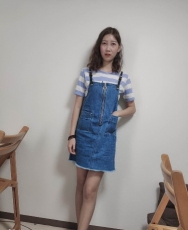 19岁大长腿美女